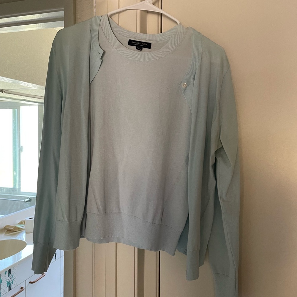 Banana Republic Light Blue Women's Sweater and Sleeveless Top